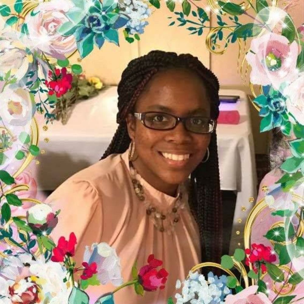 Meet your Posher, Ebony